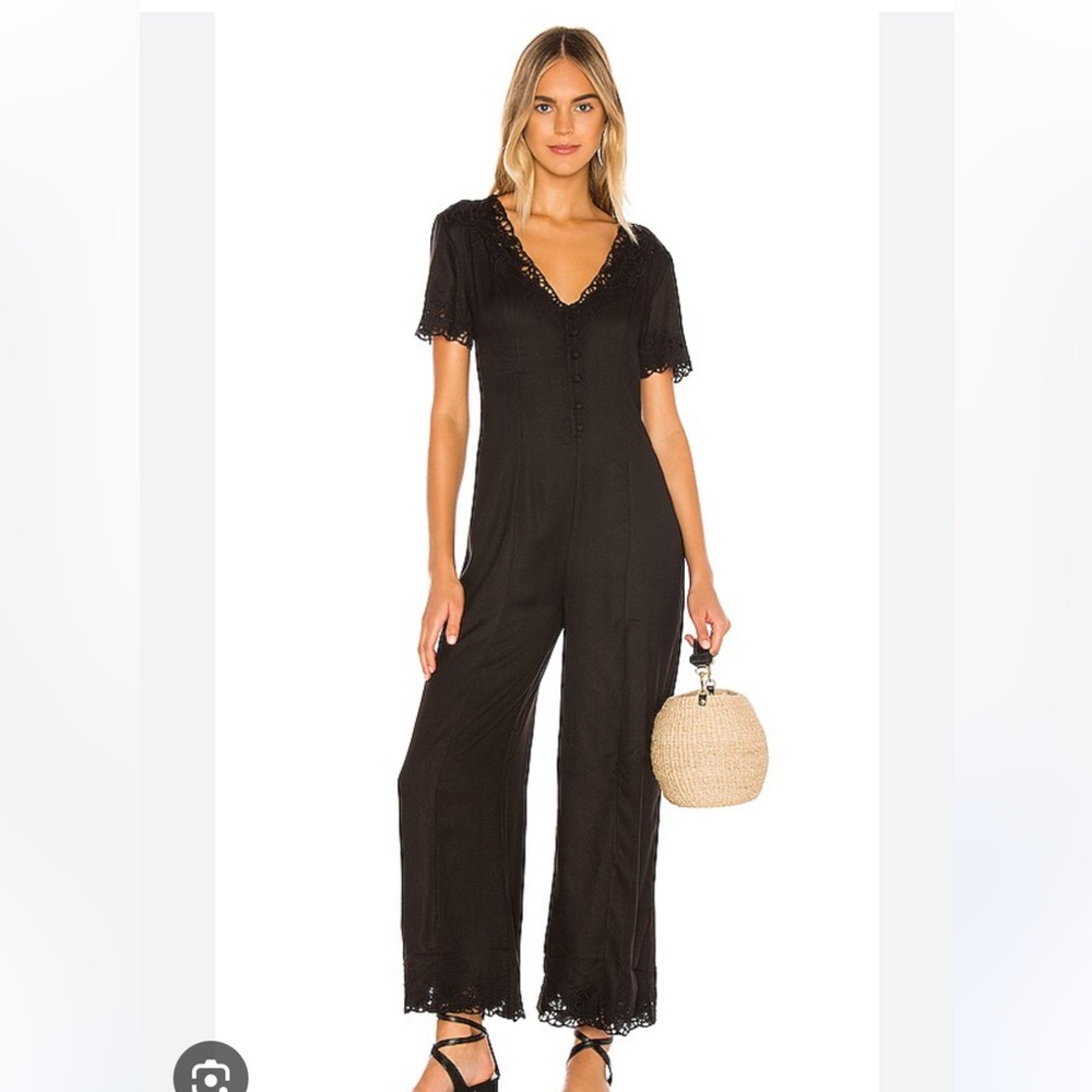 Black Short Sleeve Jumpsuit size XS Amuse Society (Canyon Palms Woven Jumpsuit)